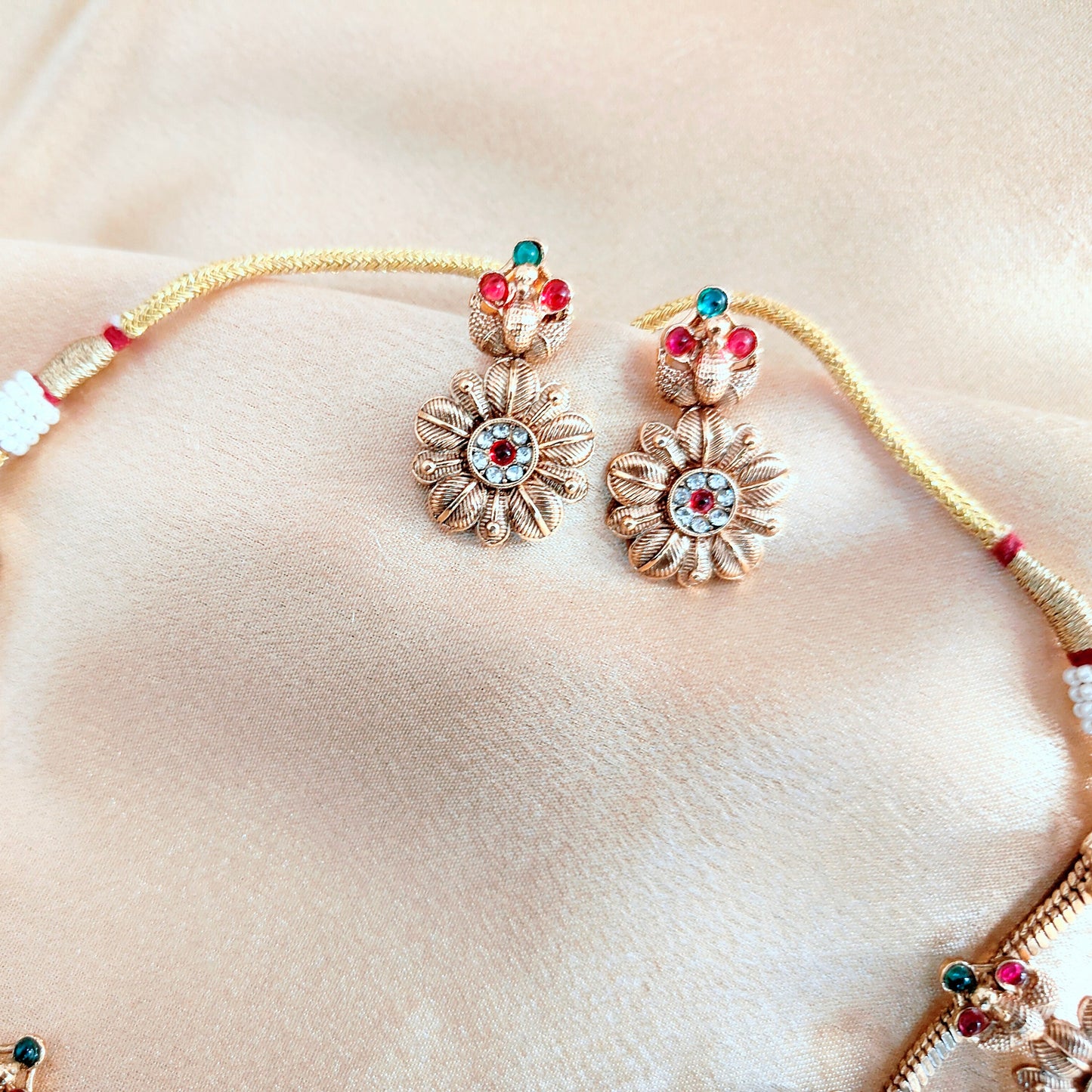 Flower Design Stunning Necklace Set