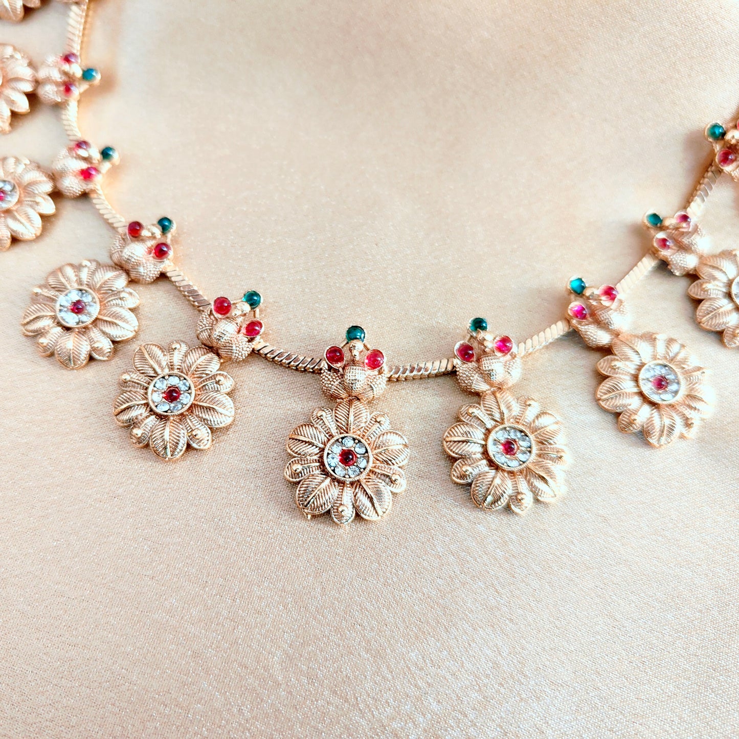 Flower Design Stunning Necklace Set