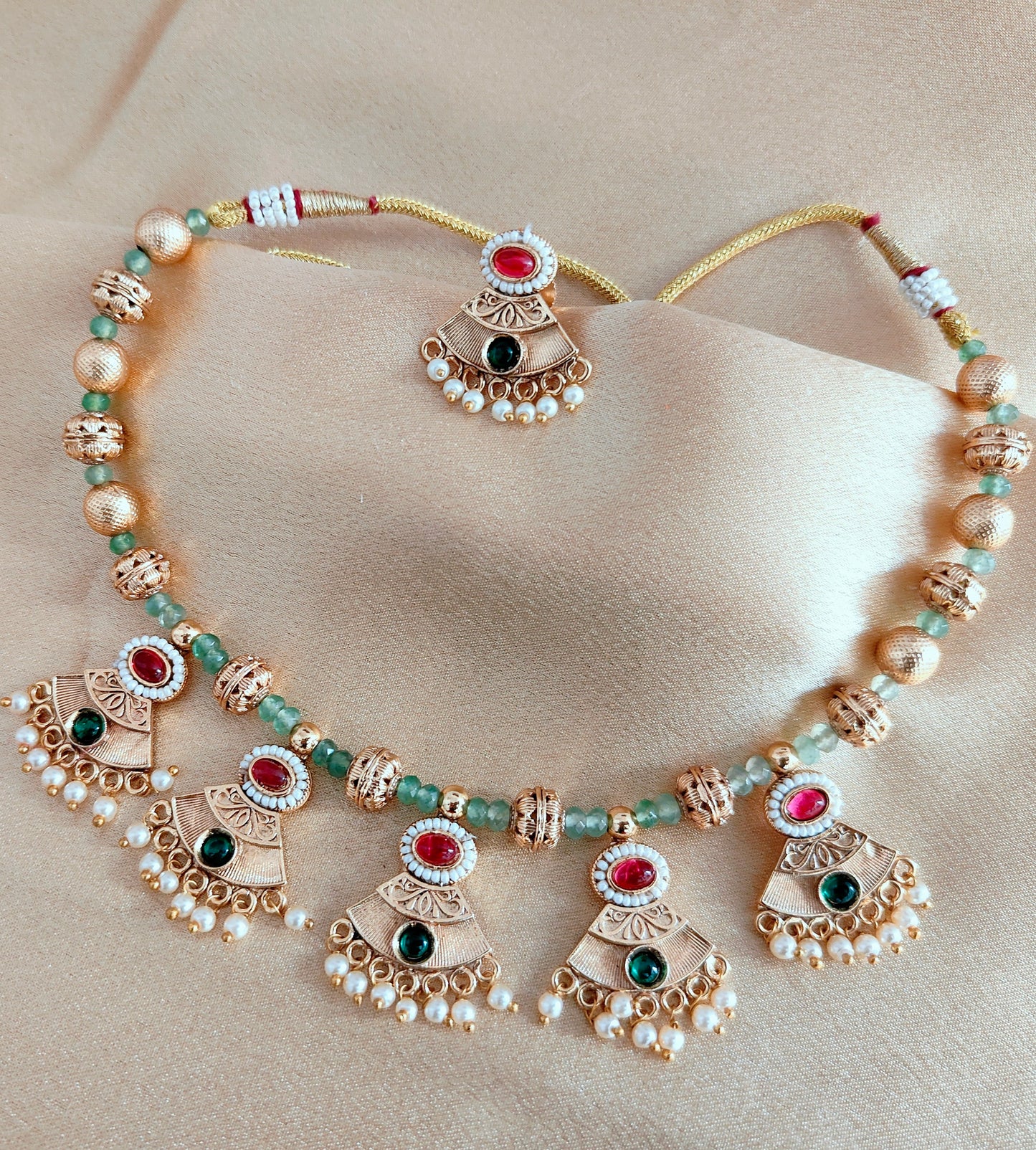 Stunning Traditional Necklace Set