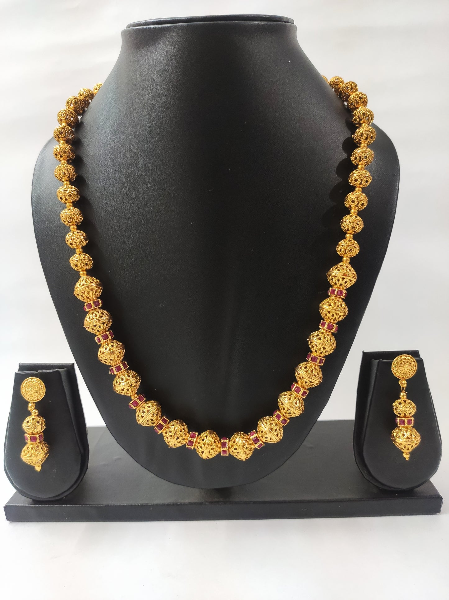 Elegant Traditional Mala Jewelry Set